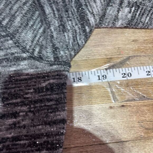 Athleta Women's Metallic Sweater Round Neck Thumbhole Long Sleeve Top Gray XS - Picture 7 of 8